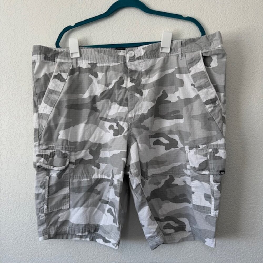 VINTAGE Ecko Unltd Cargo Shorts Men 42 Grey White Camo Ripstop Cotton Streetwear